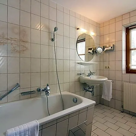 Haus 7 Hotel 3*